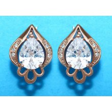 Сережки XР. Позолота ЧВ. Камені: білий циркон. Довжина: 1.7 см. Ширина: 12 мм.