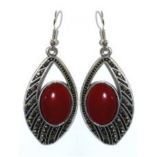 Сережки Fashion Jewelry. Під крапельне срібло. Камені: бордовий агат та гематит. Довжина: 6 см. Ширина: 23 мм.