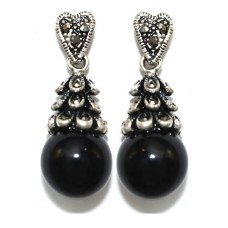 Сережки Fashion Jewelry. Під крапельне срібло. Камені: чорний агат та гематит. Довжина: 34 мм. Ширина: 14 мм.