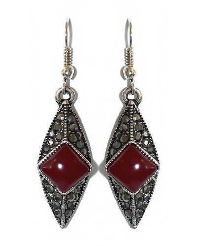 Сережки Fashion Jewelry. Під крапельне срібло. Камені: бордовий агат та гематит. Довжина: 47 мм. Ширина: 12 мм.