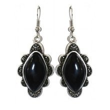 Сережки Fashion Jewelry. Під крапельне срібло. Камені: чорний агат та гематит. Довжина: 50 мм. Ширина: 21 мм.