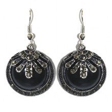 Сережки Fashion Jewelry. Під крапельне срібло. Камені: чорний агат та гематит. Довжина: 44 мм. Ширина: 22 мм.