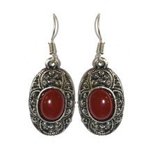 Сережки Fashion Jewelry. Під крапельне срібло. Камені: бордовий агат та гематит. Висота: 3.8 см. Ширина: 14 мм.