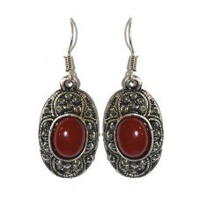 Сережки Fashion Jewelry. Під крапельне срібло. Камені: бордовий агат та гематит. Висота: 3.8 см. Ширина: 14 мм.