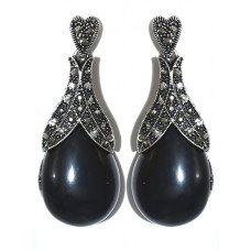 Сережки-гвоздики Fashion Jewelry. Під крапельне срібло Камені: чорний агат та гематит Довжина: 5,3 см Ширина: 20 мм