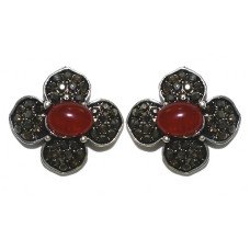 Сережки-гвоздики Fashion Jewelry. Під крапельне срібло. Камені: бордовий агат та гематит. Діаметр: 19 мм.