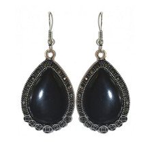 Сережки Fashion Jewelry. Під крапельне срібло. Камені: чорний агат та гематит. Довжина: 5.5 см. Ширина: 24 мм.