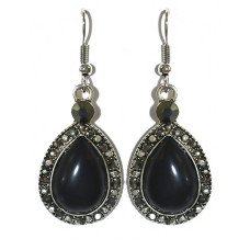 Сережки Fashion Jewelry. Під крапельне срібло. Камені: чорний агат та гематит. Довжина: 4.7 см. Ширина: 18 мм.