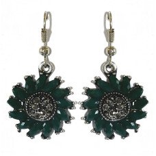 Сережки Fashion Jewelry. Під крапельне срібло. Камені: зелений агат та гематит. Довжина: 3.9 см. Ширина: 21 мм.