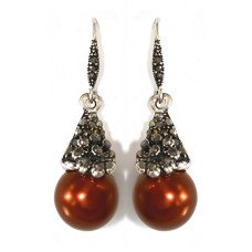 Сережки Fashion Jewelry. Під крапельне срібло. Камені: бордовий агат та гематит. Довжина: 4.5 см. Ширина: 14 мм.