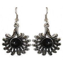 Сережки Fashion Jewelry. Під крапельне срібло. Камені: чорний агат та гематит. Довжина: 47 мм. Ширина: 26 мм.