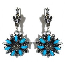 Сережки Fashion Jewelry. Під крапельне срібло. Камені бірюзовий агат та гематит. Довжина: 44 мм. Ширина: 22 мм.