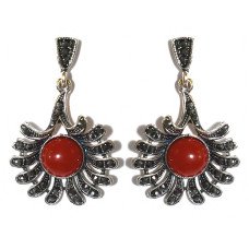 Сережки-гвоздики Fashion Jewelry. Під крапельне срібло. Камені: агат та гематит. Довжина: 42 мм. Ширина: 26 мм.