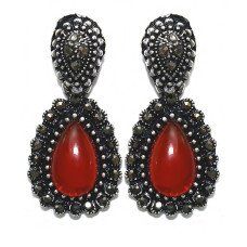 Сережки-гвоздики Fashion Jewelry. Під крапельне срібло. Камені: агат та гематит. Довжина: 34 мм. Ширина: 16 мм.