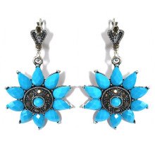 Сережки Fashion Jewelry. Під крапельне срібло. Камені: бірюзовий агат та гематит. Довжина: 50 мм. Ширина: 30 мм.
