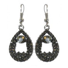 Серьги Fashion Jewelry. Под капельное серебро. Камни: гематит. Длина: 46 мм. Ширина: 19 мм.