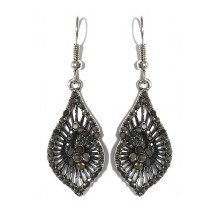 Сережки Fashion Jewelry. Під крапельне срібло. Камені: гематит. Довжина: 48 мм. Ширина: 15 мм.