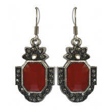 Сережки Fashion Jewelry. Під крапельне срібло. Камені: бордовий агат та гематит. Довжина: 43 мм. Ширина: 18 мм.