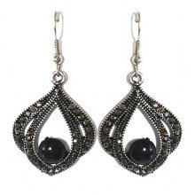 Сережки Fashion Jewelry. Під крапельне срібло. Камені: чорний агат та гематит. Довжина: 46 мм. Ширина: 24 мм.