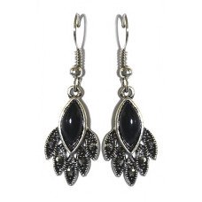 Сережки Fashion Jewelry. Під крапельне срібло. Камені: чорний агат та гематит. Довжина: 39 мм. Ширина: 13 мм.
