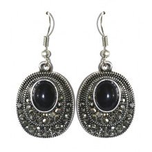 Сережки Fashion Jewelry. Під крапельне срібло. Камені: чорний агат та гематит. Довжина: 44 мм. Ширина: 21 мм.