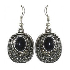 Сережки Fashion Jewelry. Під крапельне срібло. Камені: чорний агат та гематит. Довжина: 44 мм. Ширина: 21 мм.