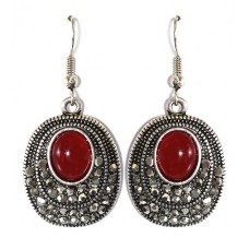 Сережки Fashion Jewelry. Під крапельне срібло. Камені: бордовий агат та гематит. Довжина: 44 мм. Ширина: 21 мм.