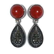 Сережки-гвоздики Fashion Jewelry. Під крапельне срібло Камені: агат та гематит Довжина: 34 мм Ширина: 12 мм
