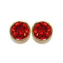 Сережки-гвоздики XР. Позолота 18К. Камені: Swarovski червоного кольору. Діаметр: 7 мм.