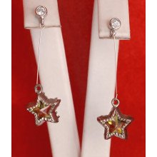 Сережки-гвоздики. Родій. Камені: білий і зелений циркон. Довжина: 4,1 см. Ширина: 13 мм.