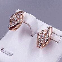Сережки XР. Позолота ЧВ. Камені: білий циркон. Довжина: 1,6 см. Ширина: 8 мм.