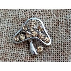 Брошка. Родій. Камені: циркон коричневого кольору. Діаметр 2.5 см.