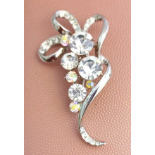 Брошка Neoglory. Родій. Камені: білий циркон. Діаметр: 7 см.