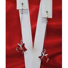 Сережки. Родій. Камені: червоний циркон. Довжина: 5,5 см. Ширина: 12 мм.