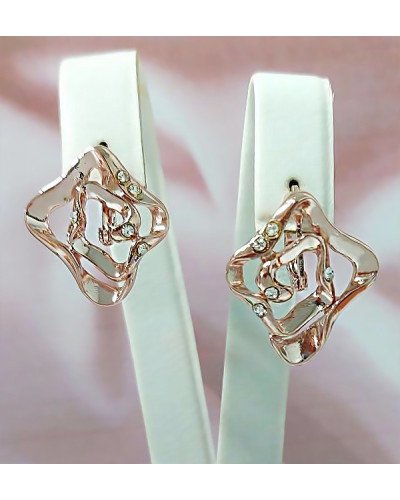 Сережки булатні з фіанітами (англійська застібка) Довжина сережки 3,5 см Ширина 8 мм