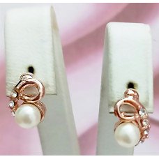 Сережки-гвоздики з перлами. Булат. Під позолоту ЧВ. Камені: циркон. Довжина: 15 мм. Ширина 8 мм.