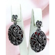 Сережки гвоздики . Колір: під крапельне срібло. Камені: бордовий агат і гематит. Висота: 4.3 см. Ширина: 25 мм
