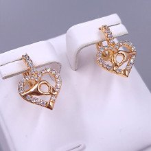 Сережки XР. Позолота 18К. Камені: білий циркон. Довжина: 17 мм. Ширина: 12 мм