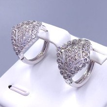 Серьги ХР. Родий. Камені: білий циркон. Діаметр: 17 мм. Ширина: 14 мм.