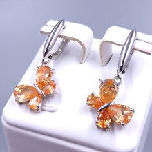 Серьги ХР. Родий. Камені: бежевий циркон. Довжина: 36 мм. Ширина: 16 мм.