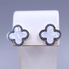 Сережки-гвоздики Stainless Steel з белою емаллю. Сталь. Родій. Діаметр: 11 мм