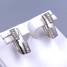 Серьги ХР. Родий. Камені: білий циркон. Довжина: 17 мм. Ширина: 5 мм.