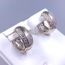 Серьги ХР. Родий. Камені: білий циркон. Діаметр: 13 мм. Ширина: 6 мм.