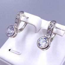 Серьги ХР. Родий. Камені: білий циркон. Довжина: 21 мм. Ширина: 8 мм.