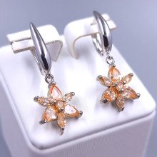 Сережки ХР. Родій. Камені: бежевий циркон. Довжина: 37 мм. Ширина: 16 мм.