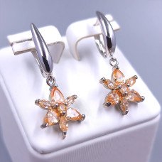 Сережки ХР. Родій. Камені: бежевий циркон. Довжина: 37 мм. Ширина: 16 мм.