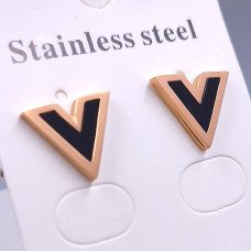 Сережки-гвоздики Stainless Steel із чорною емаллю. Сталь. Позолота КВ. Довжина: 11 мм. Ширина: 12 мм.