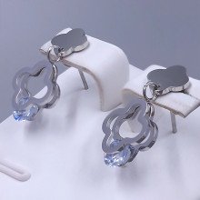 Сережки-гвоздики Stainless Steel. Сталь. Родій. Довжина: 23 мм. Ширина: 11 мм.