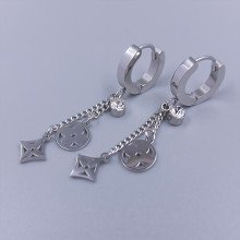 Сережки Stainless Steel. Сталь. Родій. Довжина: 45 мм. Ширина: 8 мм.