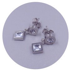 Сережки-гвоздики Stainless Steel. Сталь. Родій. Довжина: 17 мм. Ширина: 8 мм.